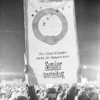 10. November 1989: Demonstration von SED-Mitgliedern im Berliner Lustgarten- 